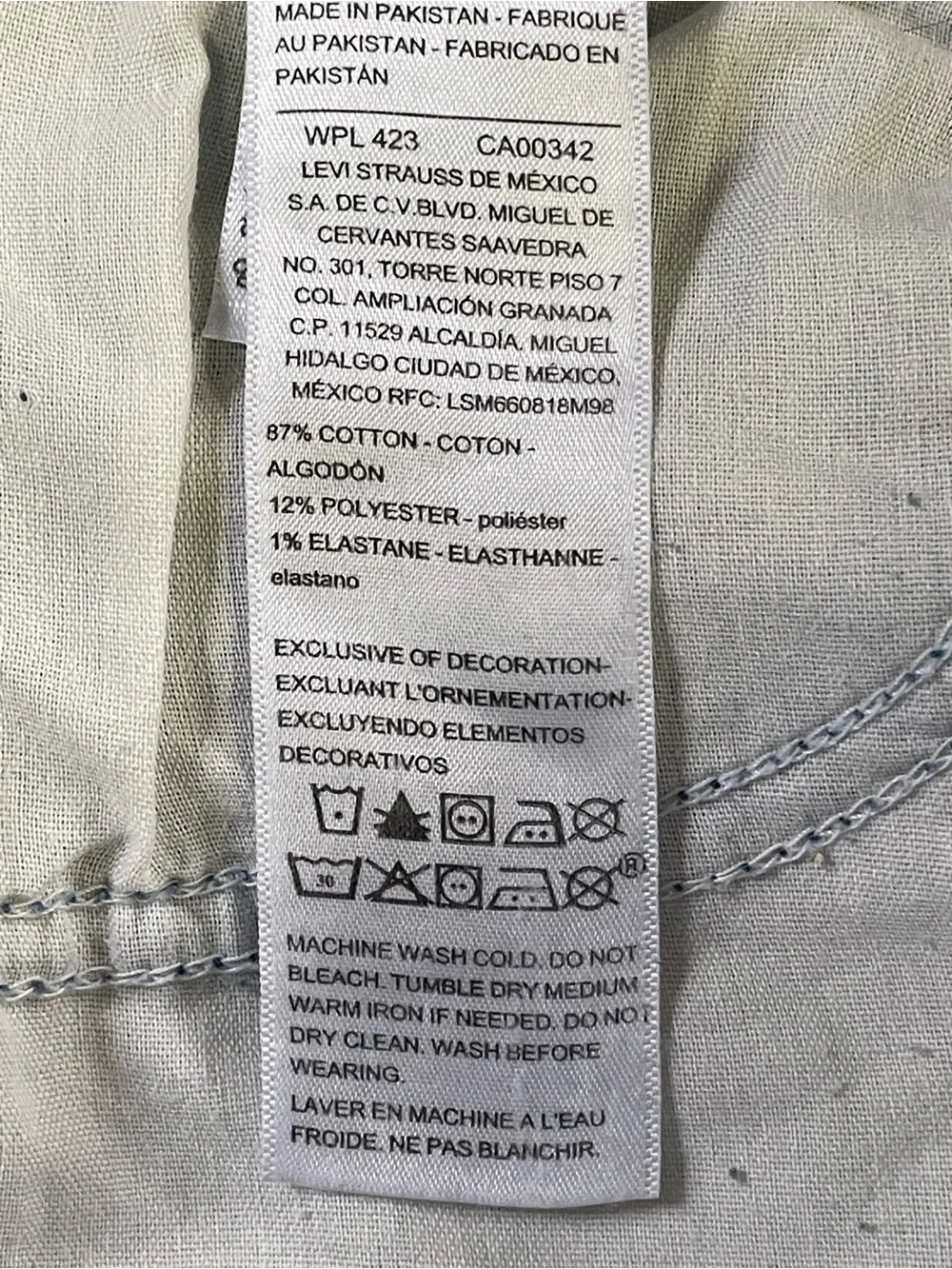 Levi’s Signature Boyfriend Light Wash Stretch Jeans Size 10 (W30) Cuffed 24”